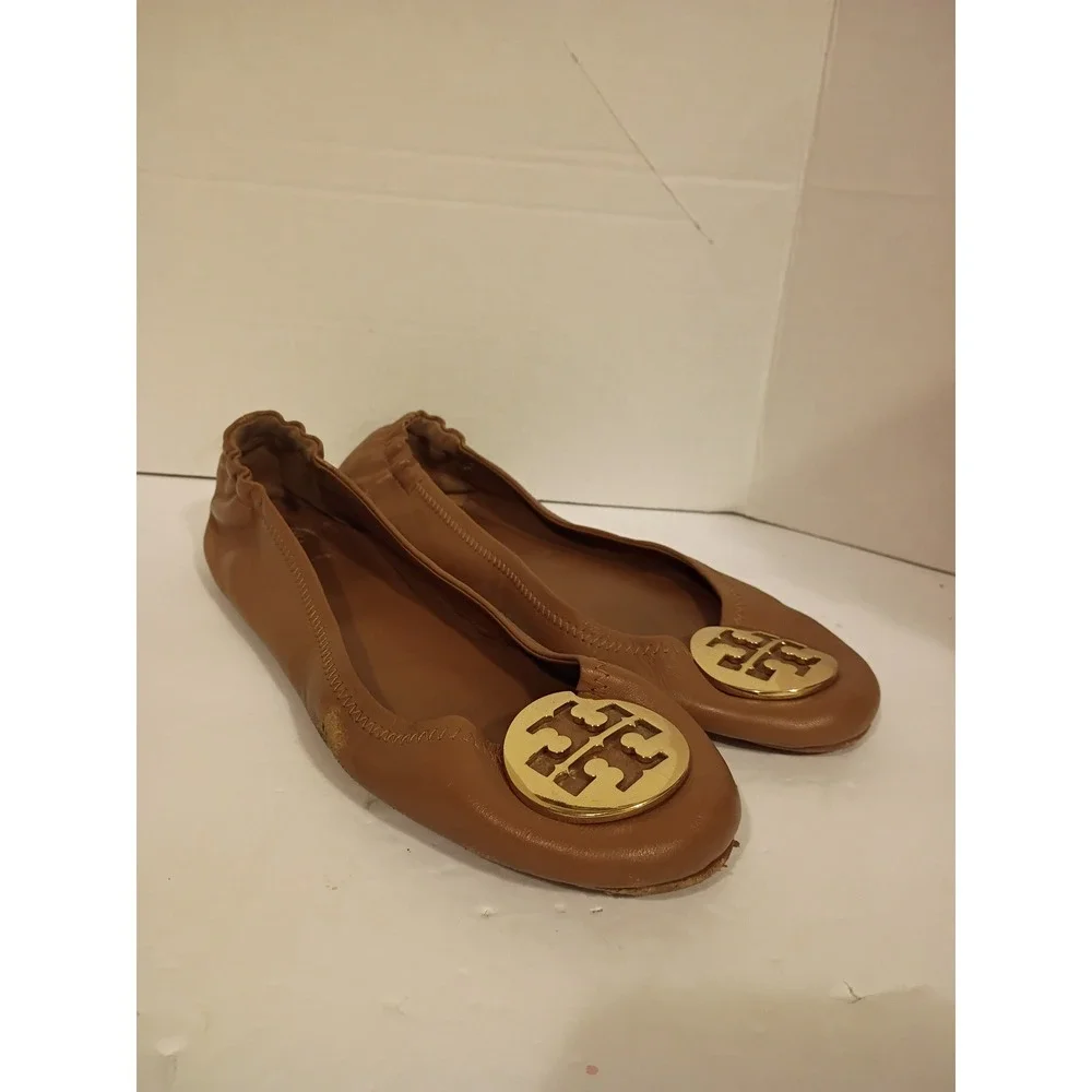 Tory Burch Reva Ballet Flats Tan Leather Gold Logo Medallion Scrunch Back Shoes